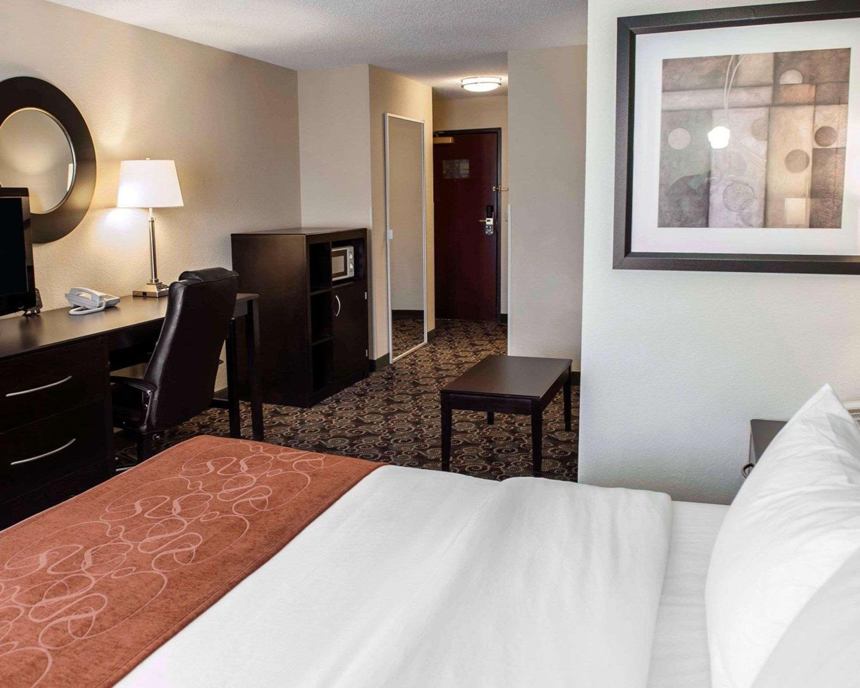 Comfort Suites West Indianapolis - Brownsburg Exterior photo