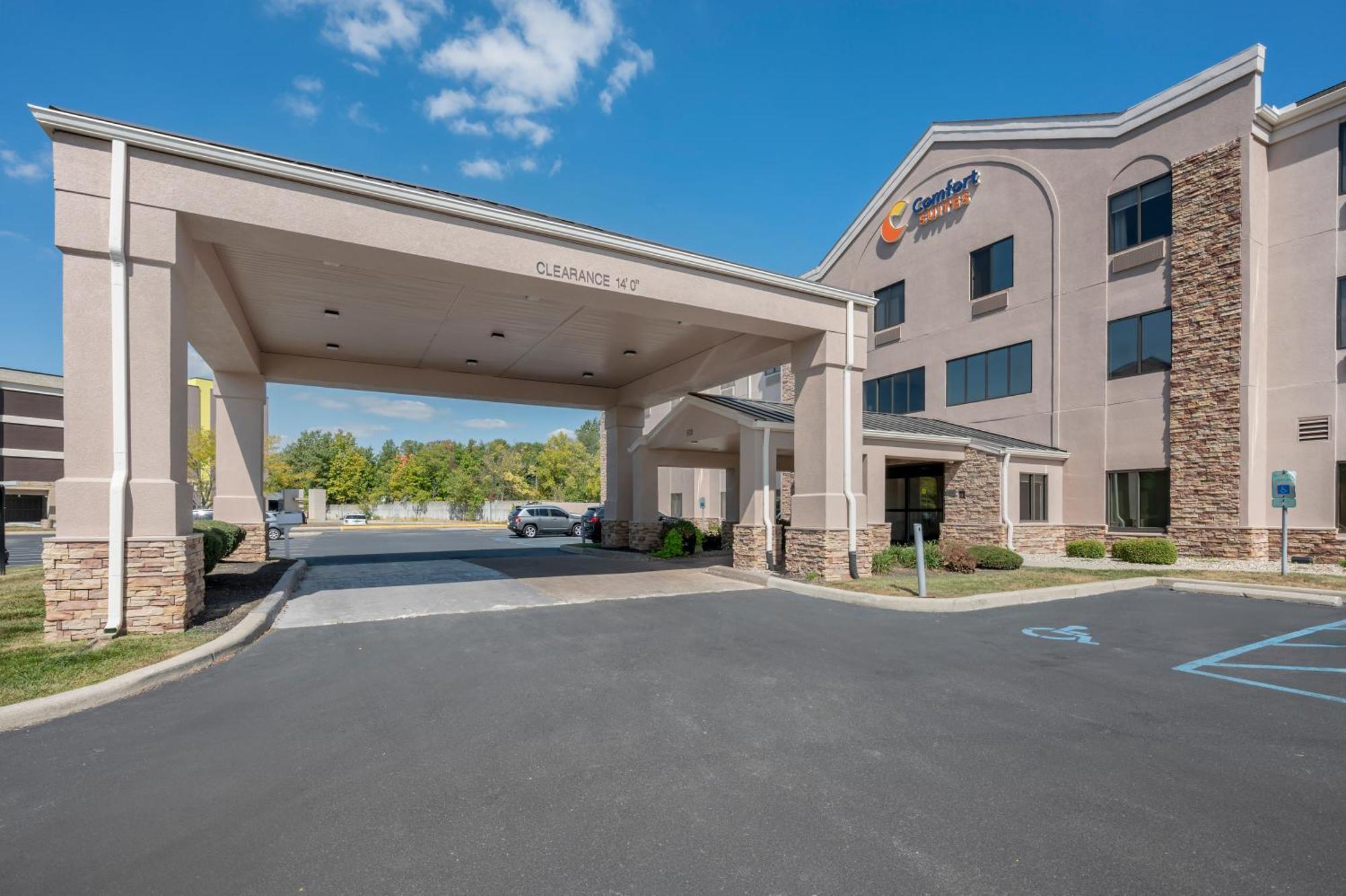 Comfort Suites West Indianapolis - Brownsburg Exterior photo